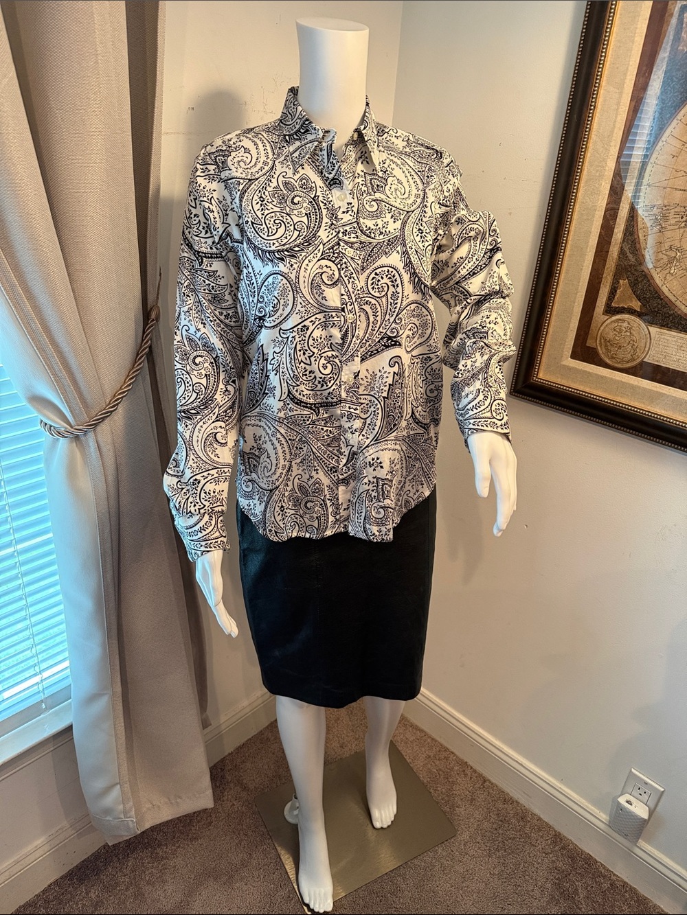 Lauren Ralph Lauren Black & White Paisley blouse size small